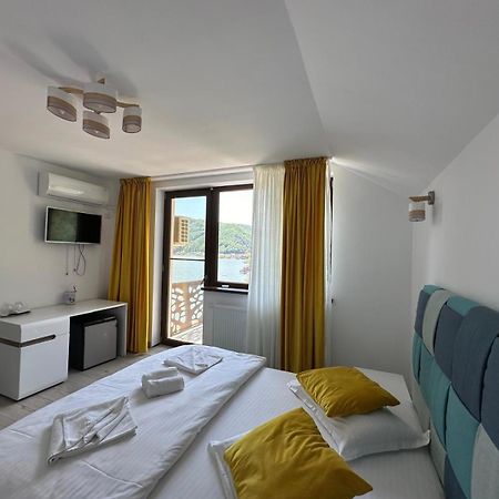 Bed and Breakfast Bliss Dubova Exterior foto